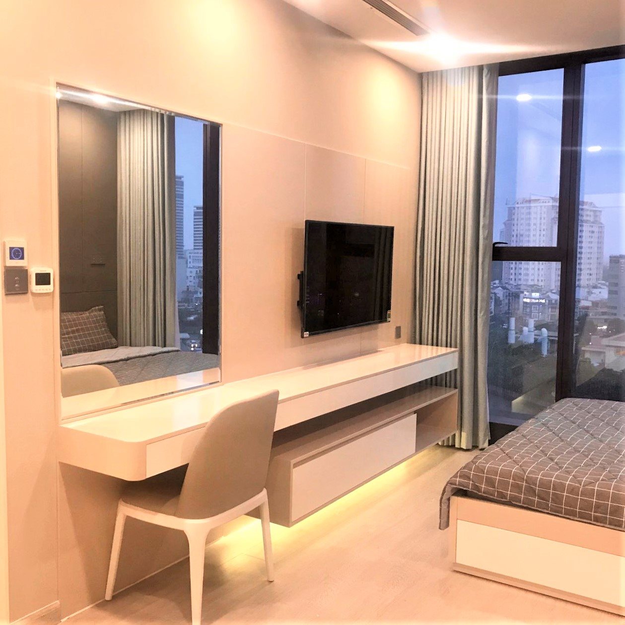 D102322 - Vinhomes Golden River Apartment For Rent & Sale Ho Chi Minh - 3 bedroom